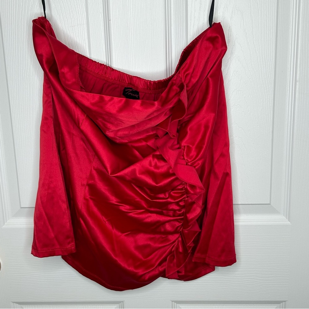 Torrid Red‎ Side Ruffle Tube Top Torrid Size 3 or US Size 22/24 NWT